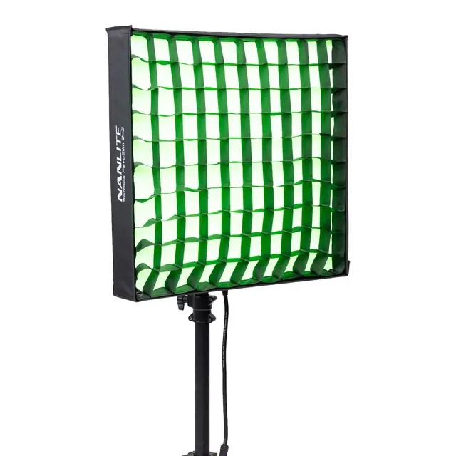 Nanlite PavoSlim 240C RGBWW LED Panel Størrelse 60x60 cm 