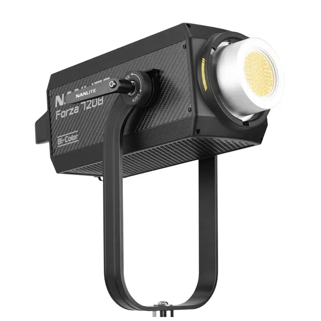 Nanlite Forza 720B Led Spot Light Bi-color 2700-6500K Med trillekoffert 