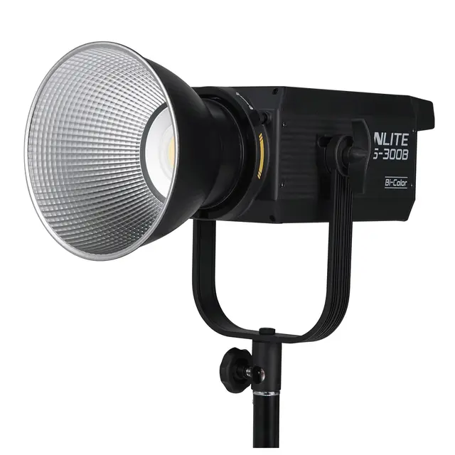 Nanlite FS-300B LED Bi-color Spot Light 2700-6500K. LED lampe, strømdrevet, 350W 