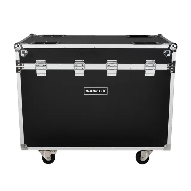 Nanlux Evoke 1200 og FL35 Flightcase Kasse for lampe og fresnell 