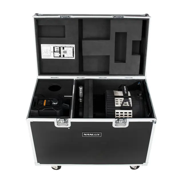 Nanlux Evoke 1200 og FL35 Flightcase Kasse for lampe og fresnell 