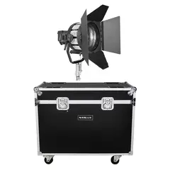 Nanlux Evoke 1200B Spot Light Kit Med FL-35YK Fresnel Lens og Flight Case