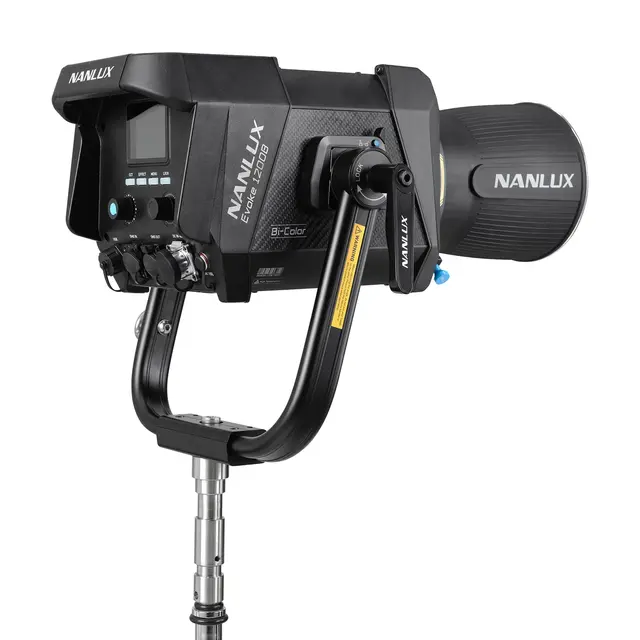 Nanlux Evoke 1200B Spot Light LED lampe og Flight Case 
