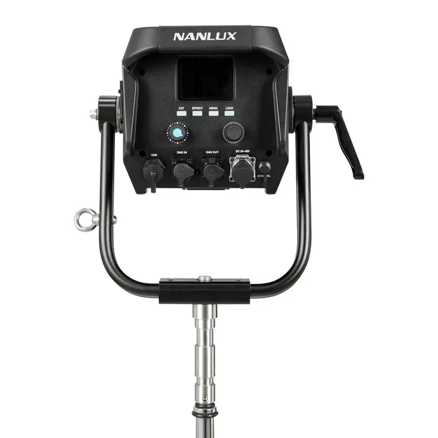 Nanlux Evoke 1200B Spot Light LED lampe og Flight Case 