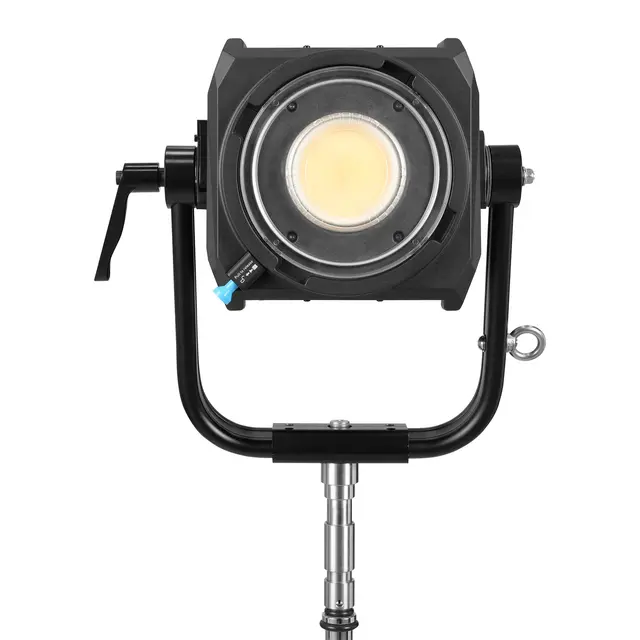 Nanlux Evoke 1200B Spot Light LED lampe og Flight Case 