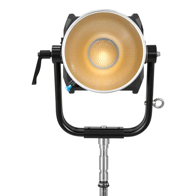 Nanlux Evoke 1200B Spot Light LED lampe og Flight Case 