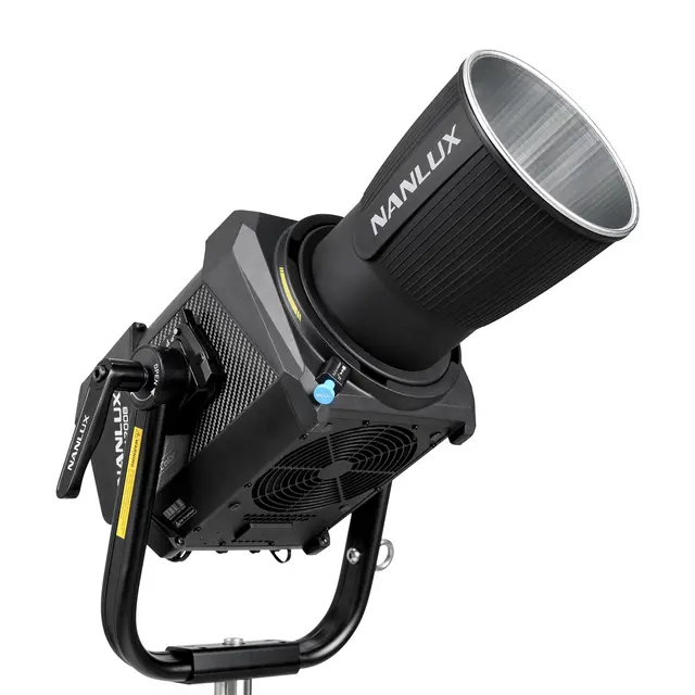 Nanlux Evoke 1200B Spot Light LED lampe og Flight Case 