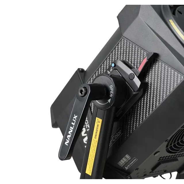 Nanlux Evoke 1200B Spot Light LED lampe og Flight Case 