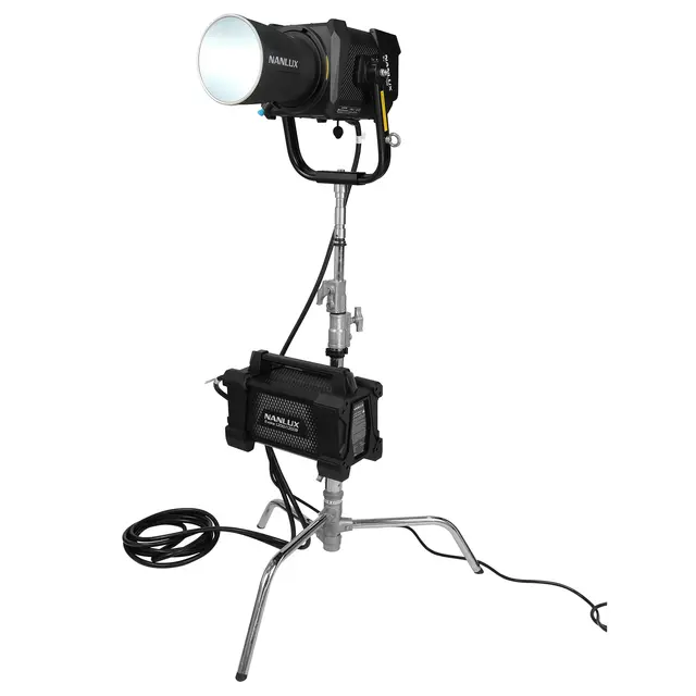 Nanlux Evoke 1200B Spot Light LED lampe og Flight Case 