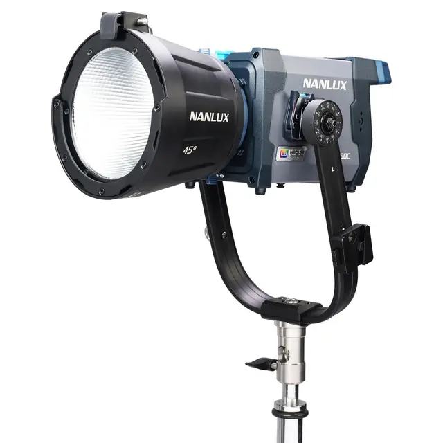 Nanlux Evoke 150C Full-Color Spot Light 150W. 1000-20 000K 