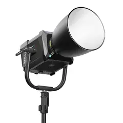 Nanlux Evoke 2400B Spot Light LED Lampe 2400W Kit 45° Reflector og flight case