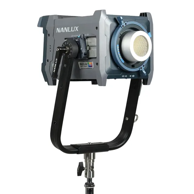 Nanlux Evoke 600C Full-Color Spot Light 600W. 1000-20 000K 