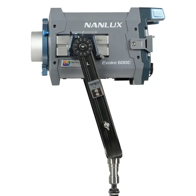 Nanlux Evoke 600C Full-Color Spot Light 600W. 1000-20 000K 