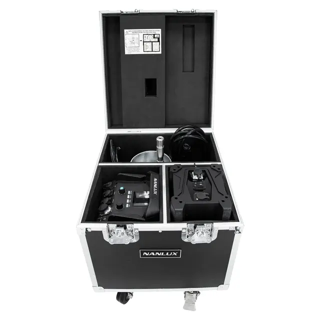 Nanlux Evoke 900C Spot Light Med Flight Case 