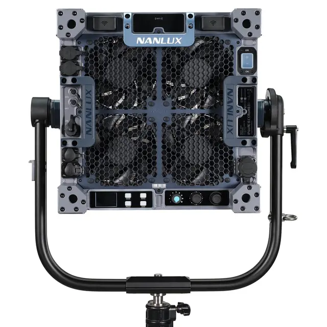 Nanlux Evoke Matrix 2500B Bi-color Multi-Source Spot Light Kit. Flight Case 