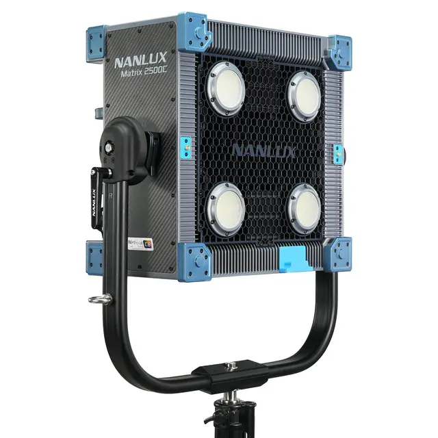 Nanlux Evoke Matrix 2500C Full-color Multi-Source Spot Light Kit. Flight Case 
