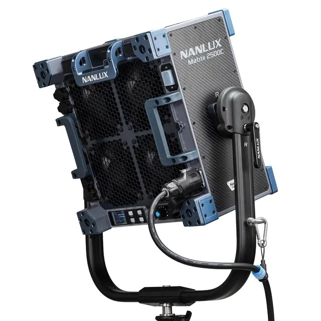 Nanlux Evoke Matrix 2500C Full-color Multi-Source Spot Light Kit. Flight Case 