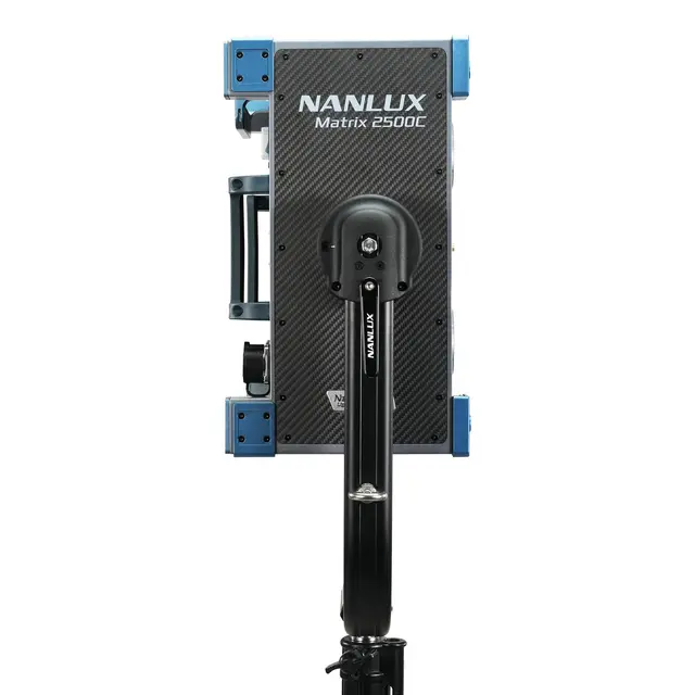 Nanlux Evoke Matrix 2500C Full-color Multi-Source Spot Light Kit. Flight Case 