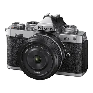 Nikon Z fc + Z 28 mm f/2.8 SE Speilløst systemkamera med retrodesign