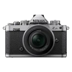 Nikon Z fc + Z DX 16-50mm f/3.5-6.3 VR Speilløst systemkamera med retrodesign