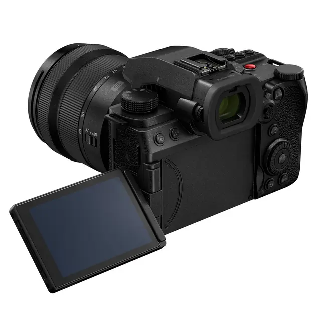 Panasonic Lumix S5 IIx +20-60mm f3.5-5.6 + Lumix S 85mm f/1.8 