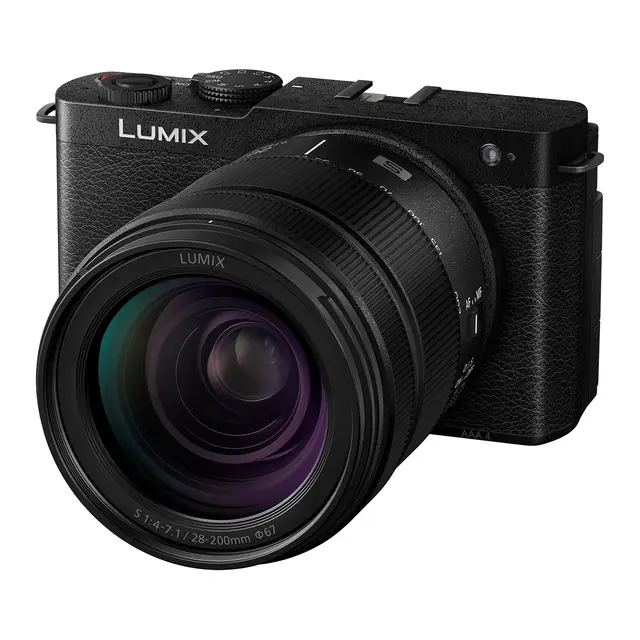 Panasonic Lumix S9 Jet Black Kit Med 28-200mm f/4-7.1 Macro 