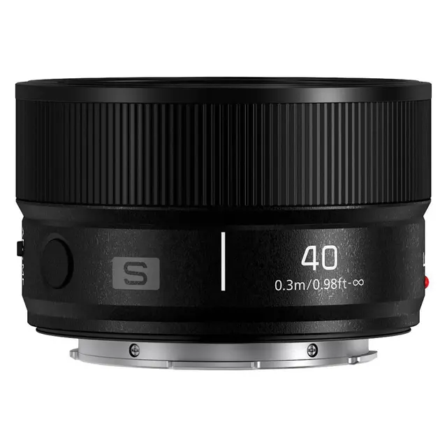 Panasonic Lumix S 40mm f/2.0 
