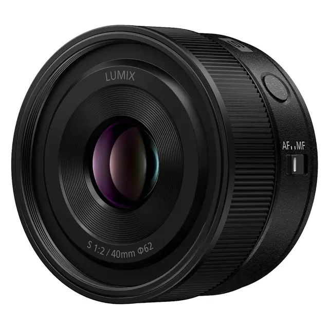 Panasonic Lumix S 40mm f/2.0 