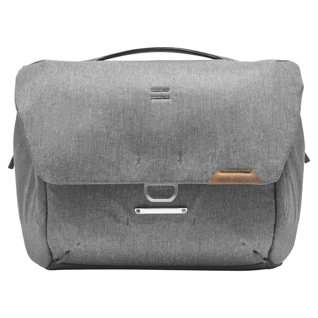 Peak Design Everyday Messenger v2 13L 13 Liter. Ash. Lys Grå fotobag 