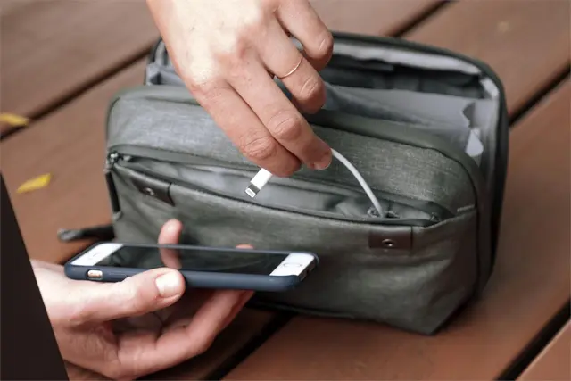 Peak Design Tech Pouch Sage Travel-serie etui for alle småting 