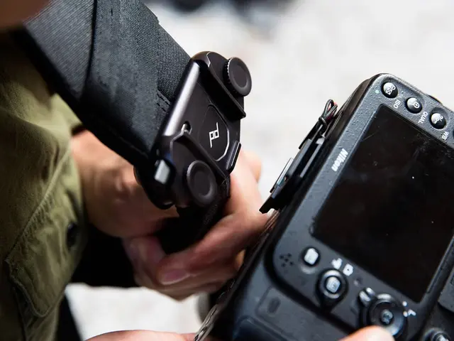 Peak Design Capture Camera Clip v3 Sort UTEN plate 