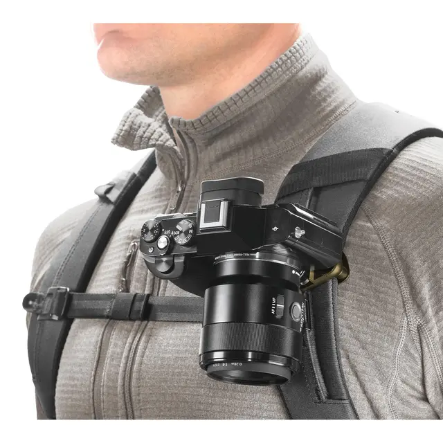 Peak Design Capture Camera Clip v3 Kelp Med standard plate 