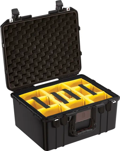 Peli™ Air Case 1557 m/skillevegg Innv. mål: 440x330x248 mm 
