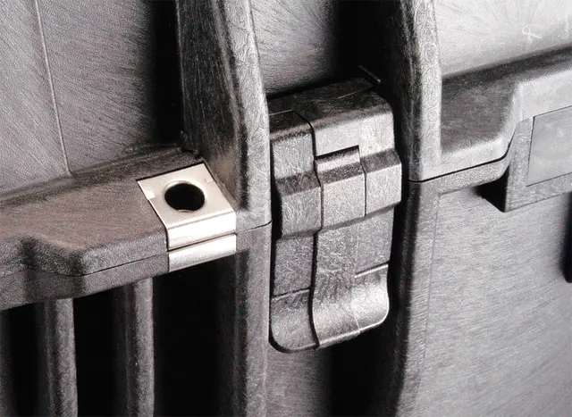 Peli™ 1610 Protector Case m/skum, sort Innv. mål: 563x435x269 mm 