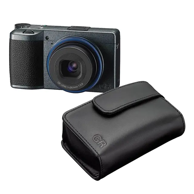 Ricoh GR IIIx Urban Edition + GC11 Tilsvarende 40 mm for fullformat 