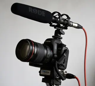 R&#248;de NTG2 Multi Power Shotgun Mic Retningsstyrt mikrofon 22 x 280mm