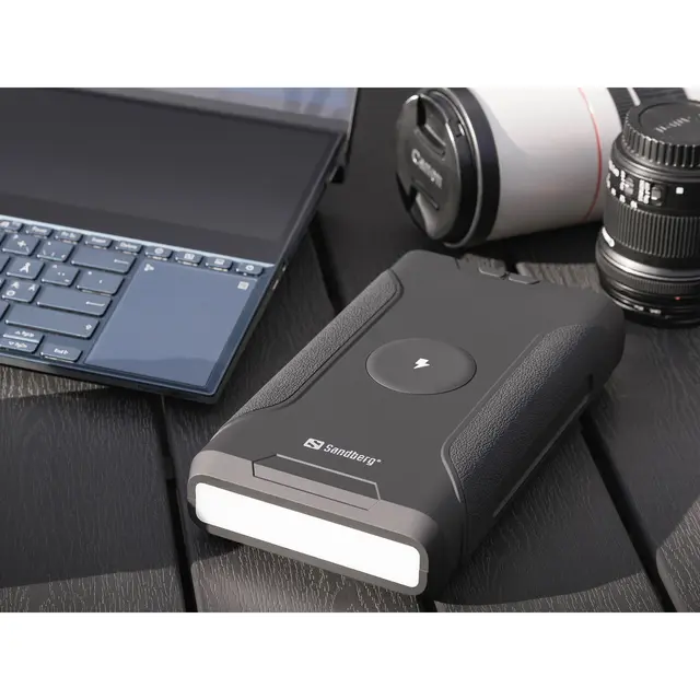 Sandberg Survivor Powerbank 7in1 PD 72000 mAh 2x USB-C, Lykt Rød/Hvitt lys 