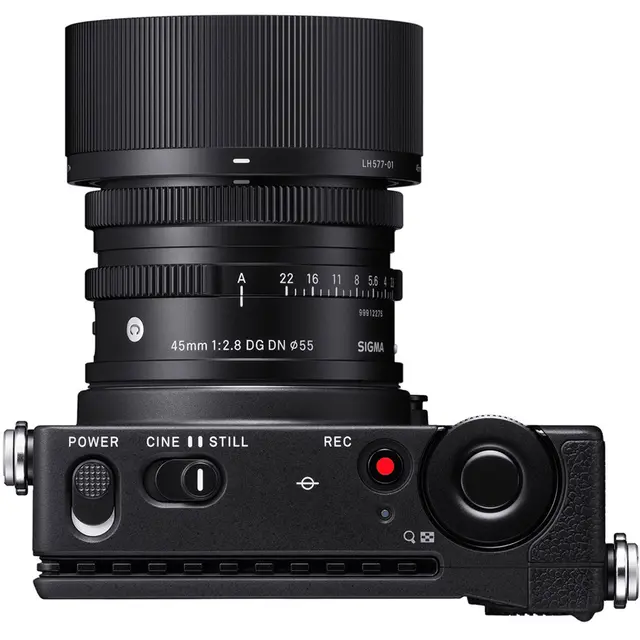 Sigma fp kamerahus + 45mm f/2.8 DG DN 24mp kamera og 45mm optikk 