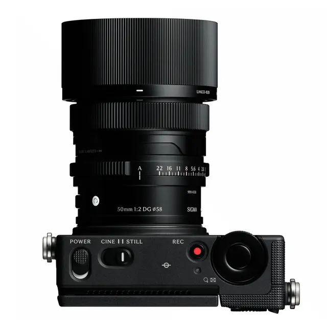 Sigma FP2 Camera Kit Med 50mm f/2.0 DG Contemporary Black 