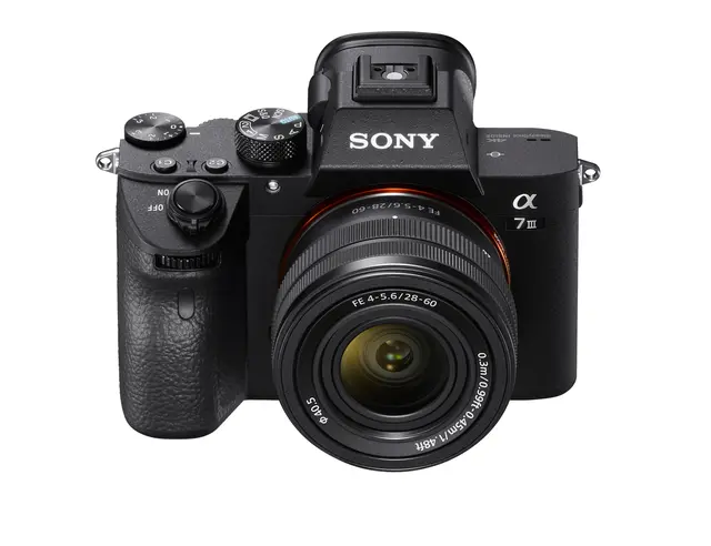 Sony A7 III Kit med  FE 28-60mm f/4-5.6 Kamerapakke med objektiv 