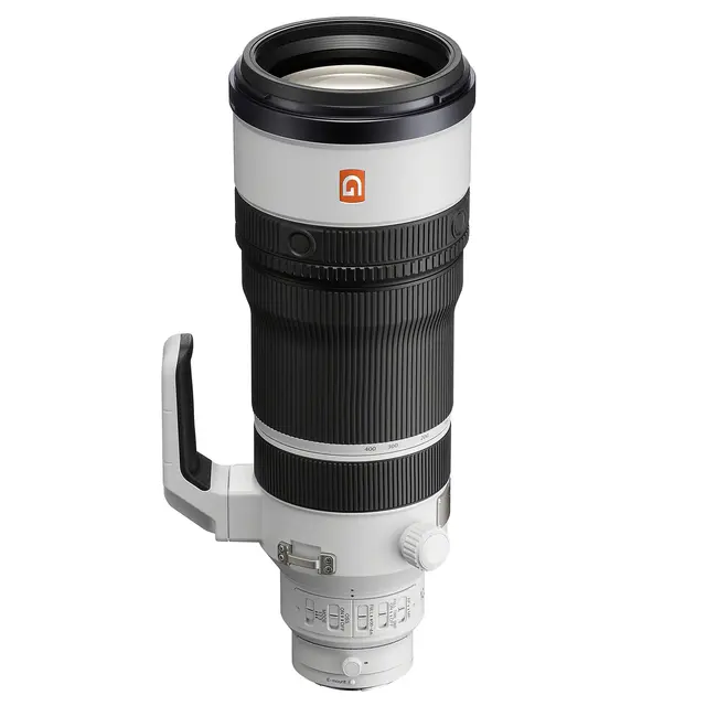 Sony FE 100-400mm f/4.5 GM OSS E-Mount Fullformat. 