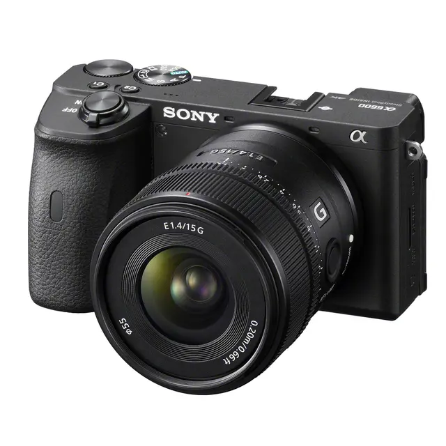 Sony E 15 mm f/1.4 G E-Mount. APS-C 