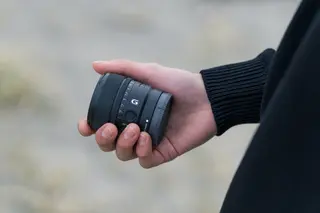 Sony E 15 mm f/1.4 G E-Mount APS-C. Ø55mm
