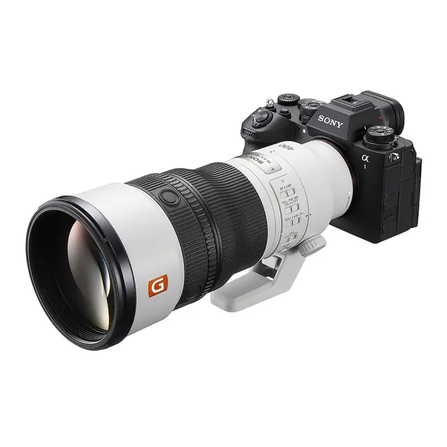 Sony FE 400mm f/4.5 GM OSS E-Mount Fullformat. 