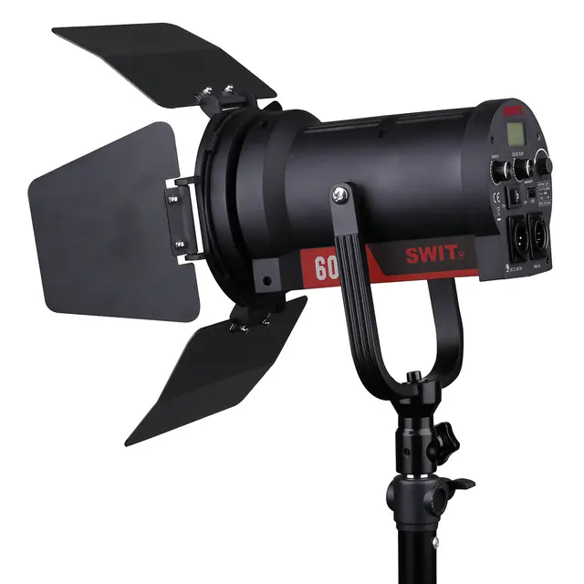 SWIT FL-C60D 3x 60W LED Spotlight Kit 3-pk med stativer og bag 