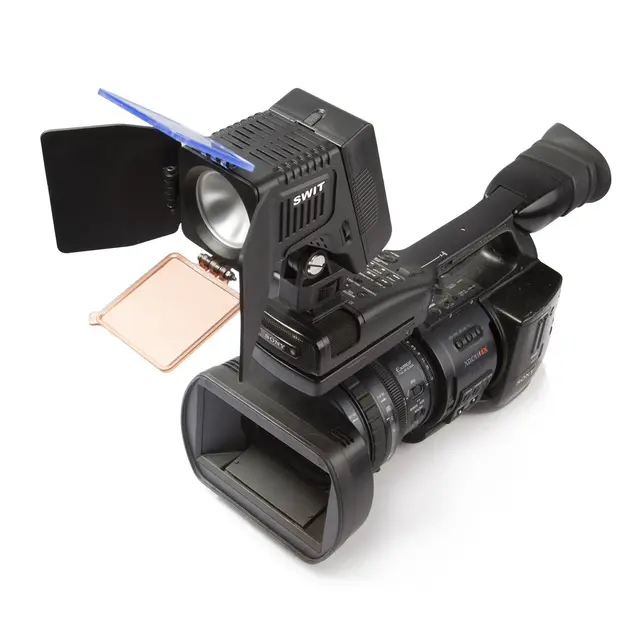 SWIT S-2070 On Camera LED-Lampe 13w 800 Lux 