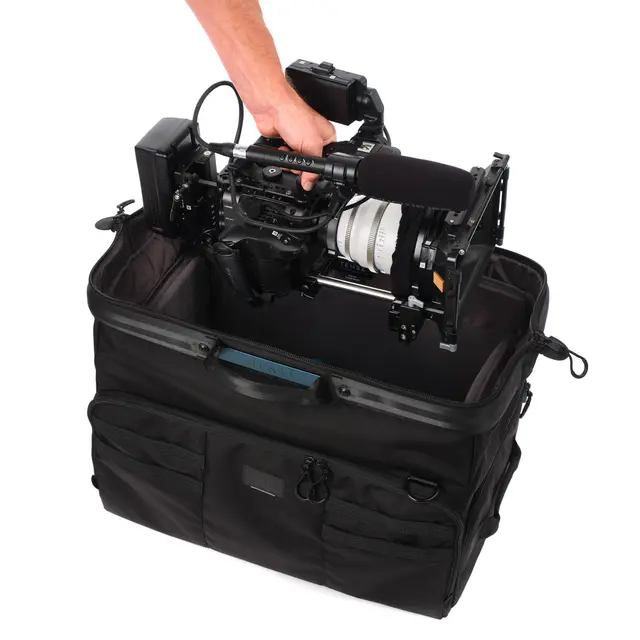 Tenba Cineluxe v2 Shoulder Bag 24 52L. Black 