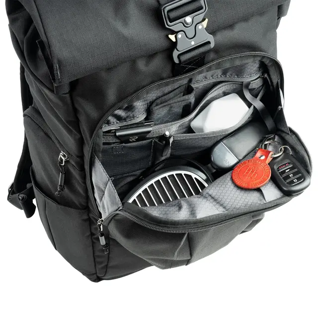 Think Tank FocusPoint 22L Rolltop BP Camera backpack. Urban Rust 
