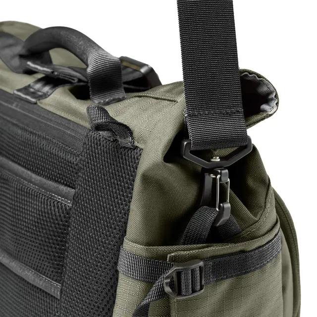Think Tank FocusPoint Crossbody 8L 8L. Greenway 