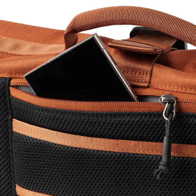 Think Tank FocusPoint Crossbody 8L 8L. Urban Rust 